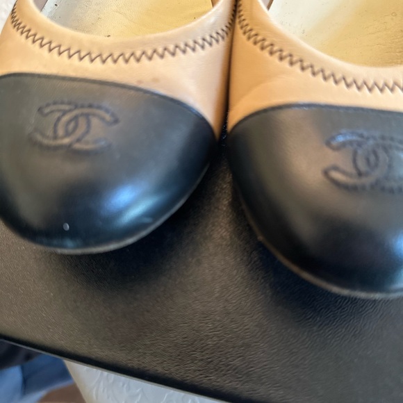 Chanel ballerina flat two tone tan/black - Picture 4 of 10